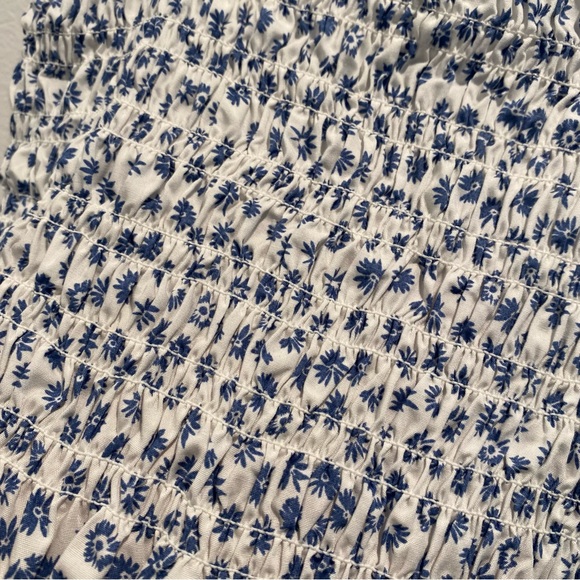 GAP Smocked Top - Picture 3 of 4